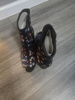 Embroidered Black Floral Ankle Boots